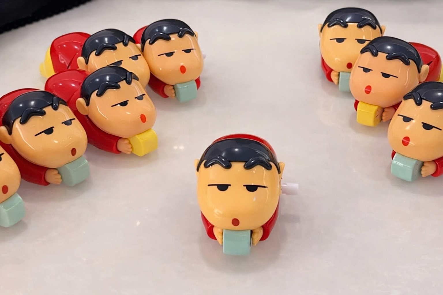 Shinchan Crawling Toy with Candy Holder – Cute Wind-Up Gift